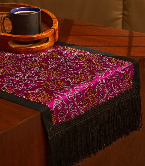 block-printed-kantha-hand-embroidery-silk-dark-pink-runner-1