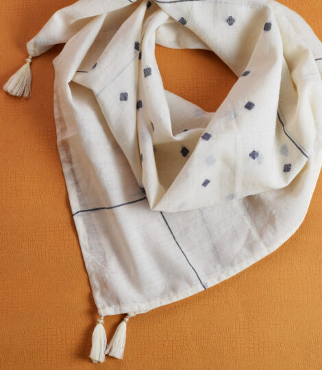 cream-khadi-jamdani-scarf-with-black-dots-1