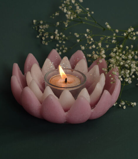 pastel-pink-open-lotus-glitter-candle-1