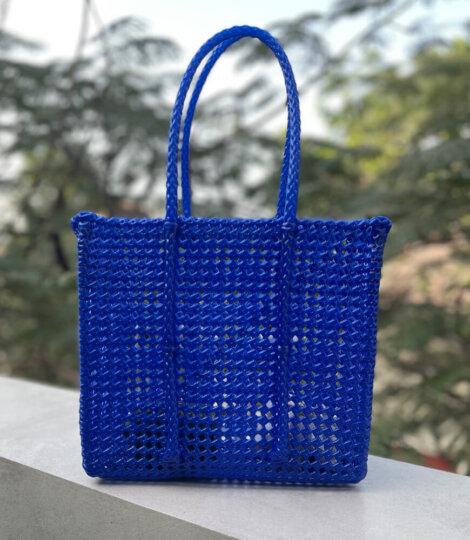 beach-bag-lunch-hand-bag-plastic-medium-dark-blue-tote-bag-1
